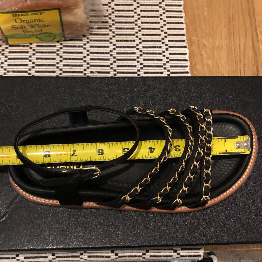 💥 CHANEL Leather Chain Gladiator Dad Sandals Sz 37 - Picture 9 of 10